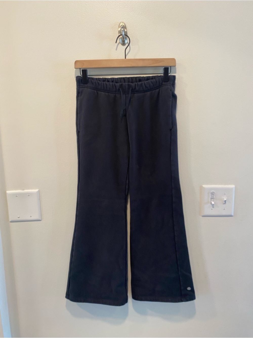 Athleta girl fleece lined flare sweatpants size 12 athletic cozy black school